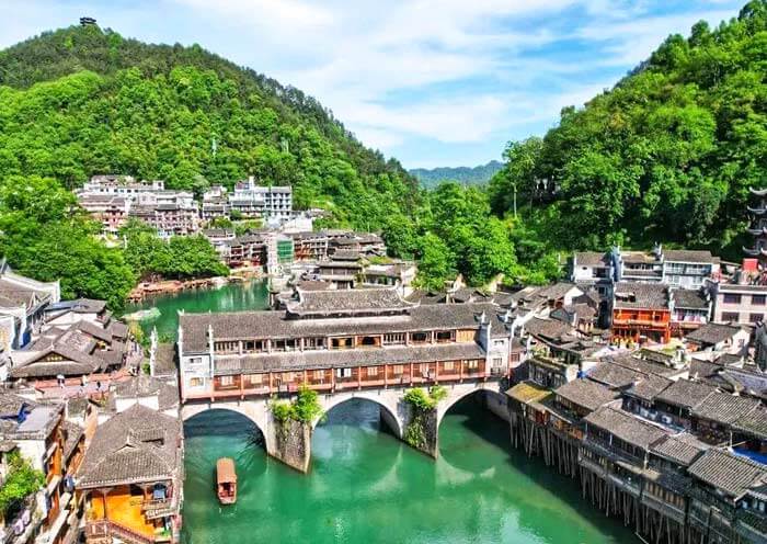 張家界全景 | 張家界+天子山+大峽谷+天門山+鳳凰古城深度5日遊(玻璃橋+阿凡達山+天門洞)